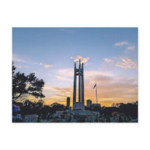 Sonnenuntergangs-Himmel Quezon Memorial Circle Par