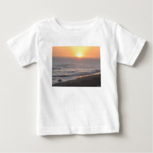 Sonnenuntergangs-Surfer Baby T-shirt