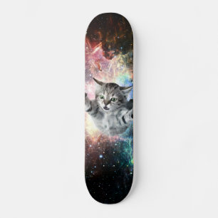 Sonnige Katze im Weltraum Skateboard