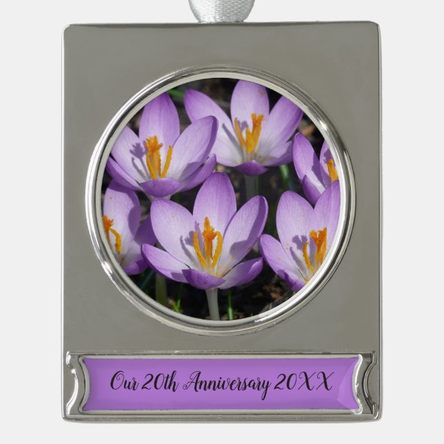 Sonnige Lila Kreuze Banner-Ornament Silber (Vorderseite)