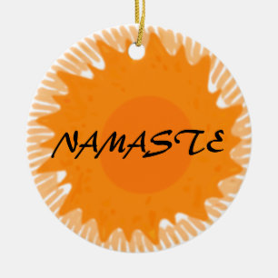 Sonnige Namaste - Yoga-Ornament Keramikornament