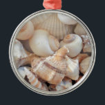 Sonnige Sommerhäuser, Muscheln Beach Liebe Silbernes Ornament<br><div class="desc">Sonnige Sommerhäuser,  Muscheln Beach Liebe</div>