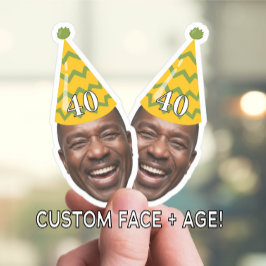 Sonniges Geburtstagsgefecht mit Party-Hut und indi Aufkleber