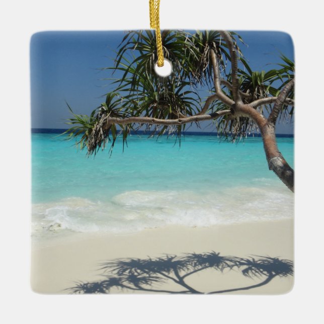 Sonniges tropisches Strandparadies Keramikornament (Vorderseite)