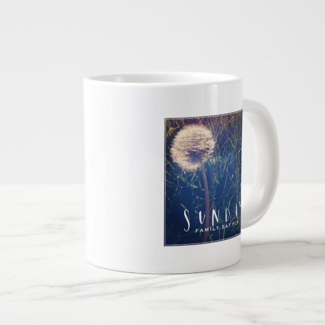 Sonntagsfamilie vergnügt Jumbo-Tasse (Vorderseite Rechts)