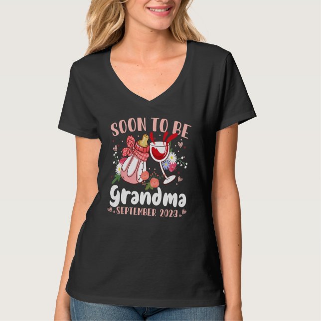 Soon To Be Grandma September 2023 Grandma First Ti T-Shirt (Vorderseite)