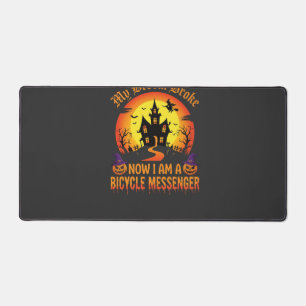 Sorcière de messager de vélo de Halloween Broom a