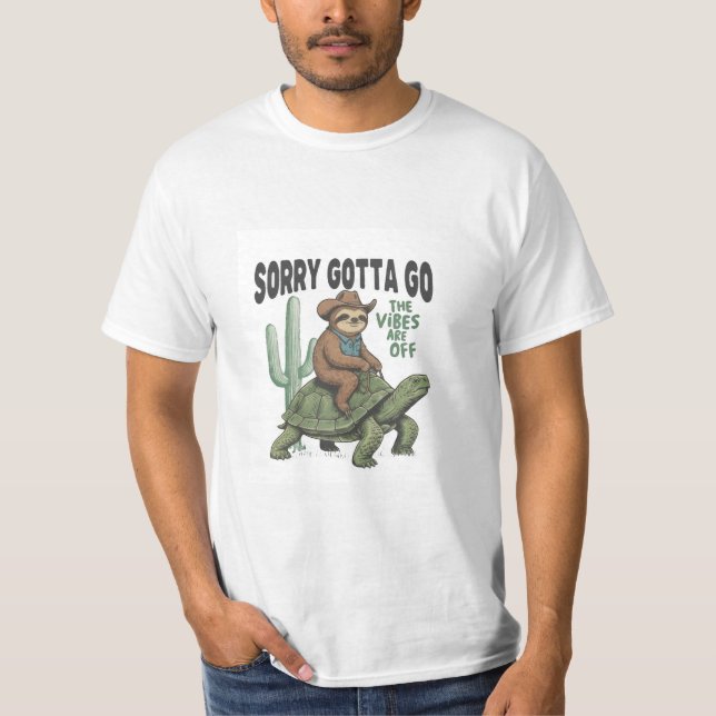 Sorry Gotta Go Tee - Sloth on Turtle T-Shirt (Vorderseite)