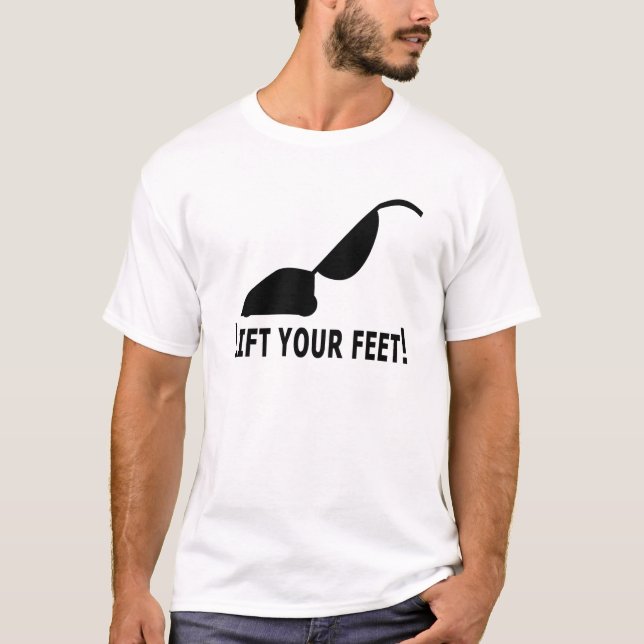 Soulevez votre T-shirt de pieds (Devant)