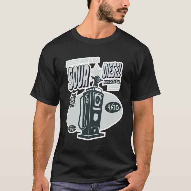Sour Diesel Graphic Strain Artwork T-Shirt (Vorderseite)