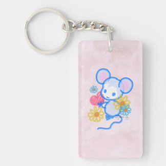 Souris mignonne d'amour avec le coeur