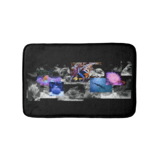 Sous le tapis de bain de mer