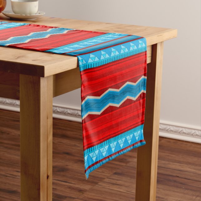 Southwest River Canyon Geometric Red Turquoise Mittelgroßer Tischläufer (Beispiel)
