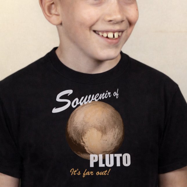 Souvenir von Pluto T-Shirt (Von Creator hochgeladen)