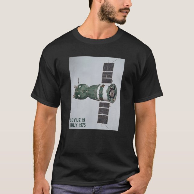 Soyuz Spacecraft Rocket Orbiter CCCP Space T-Shirt (Vorderseite)