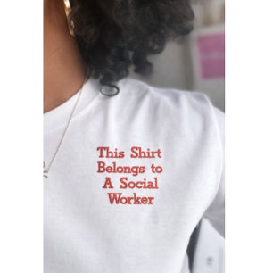Sozialarbeiter besticktes motivierendes Shirt-Gesc T-Shirt