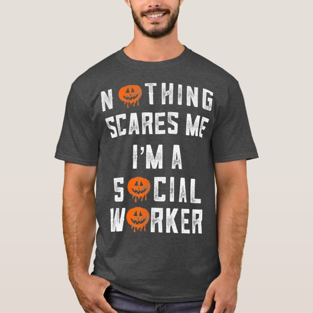 Sozialarbeiter Halloween Nichts kümmert mich T-Shirt (Vorderseite)