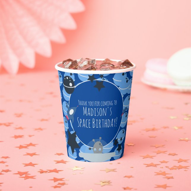 Space Birthday Alien Themed Blue Pattern Pappbecher (Insitu)