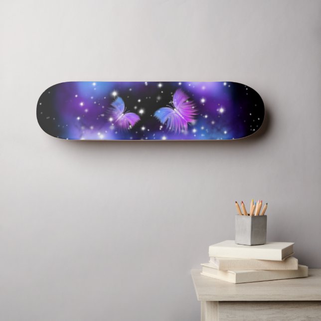 Space Fantasy Butterfets Cosmic Skateboard (Wandkunst (Horz))