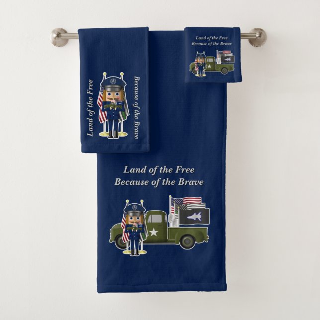 Space Force Nutcracker mit wenig militärischem LKW Badhandtuch Set (Insitu)