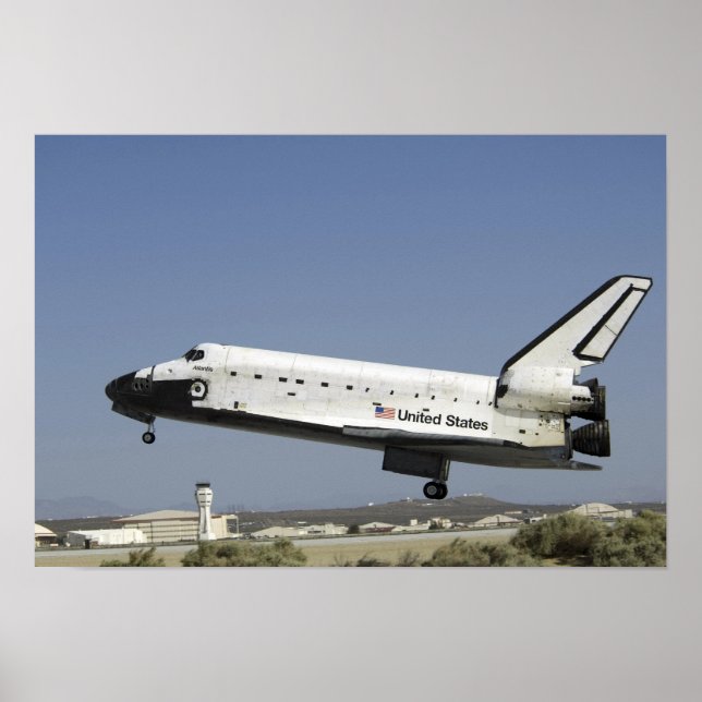 Space Shuttle Atlantis bereitet die Landung vor Poster (Vorne)