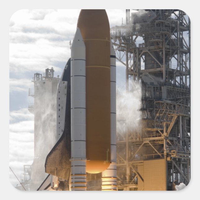 Space Shuttle Atlantis hebt 15 Quadratischer Aufkleber (Vorderseite)