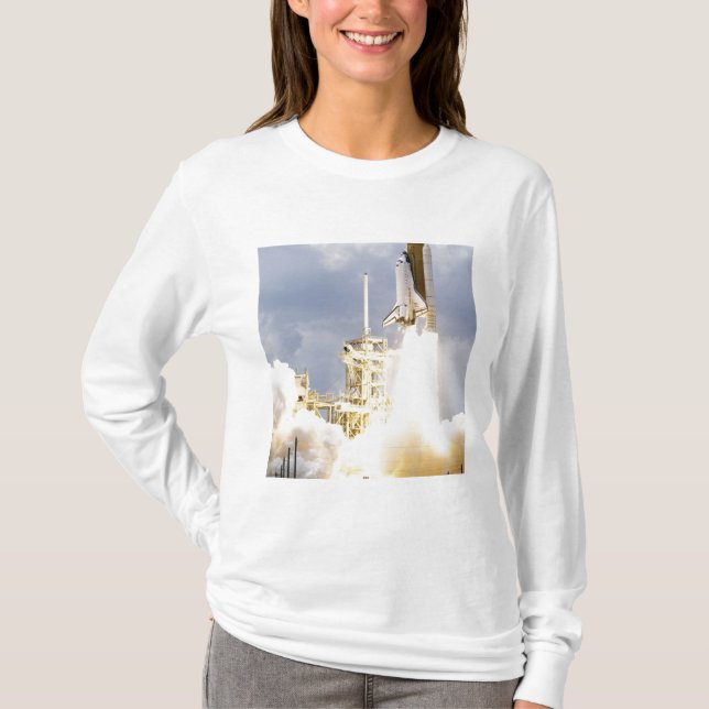 Space Shuttle Atlantis hebt 2 T-Shirt (Vorderseite)