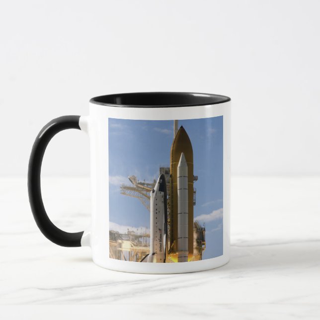 Space Shuttle Atlantis hebt 5 Tasse (Links)