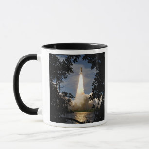 Space Shuttle Atlantis hebt 9 Tasse