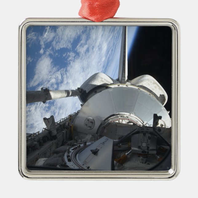 Space Shuttle Discovery 9 Ornament Aus Metall (Vorne)