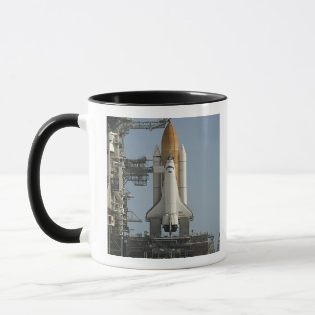 Space Shuttle Discovery ist bereit Tasse (Links)