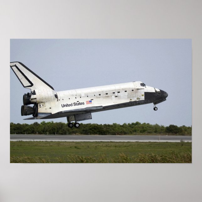 Space Shuttle Discovery nähert sich Landung 4 Poster (Vorne)