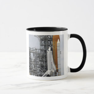 Space Shuttle Endeavor auf dem Launchpad 2 Tasse