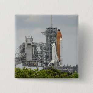 Space Shuttle Endeavor auf dem Launchpad 5 Button