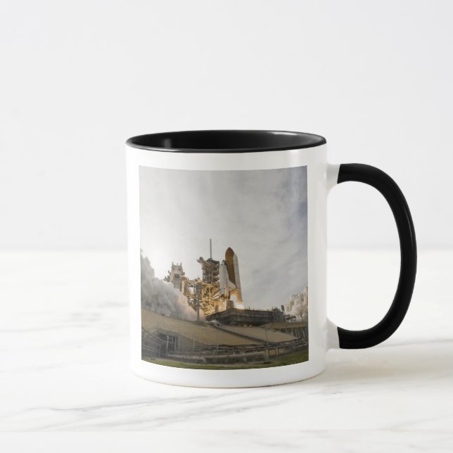 Space Shuttle Endeavour hebt 5 Tasse (Rechts)