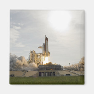 Space Shuttle Endeavour hebt 8 Magnet