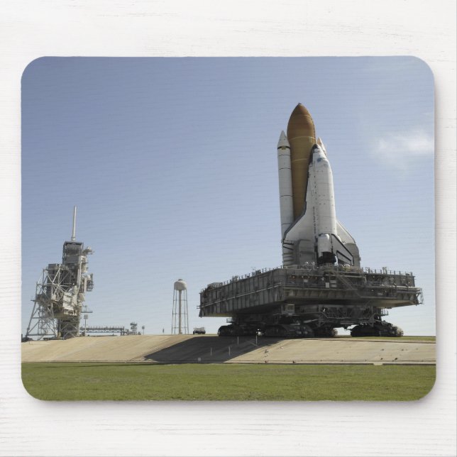 Space Shuttle Endeavour nähert sich dem Start p Mousepad (Vorne)