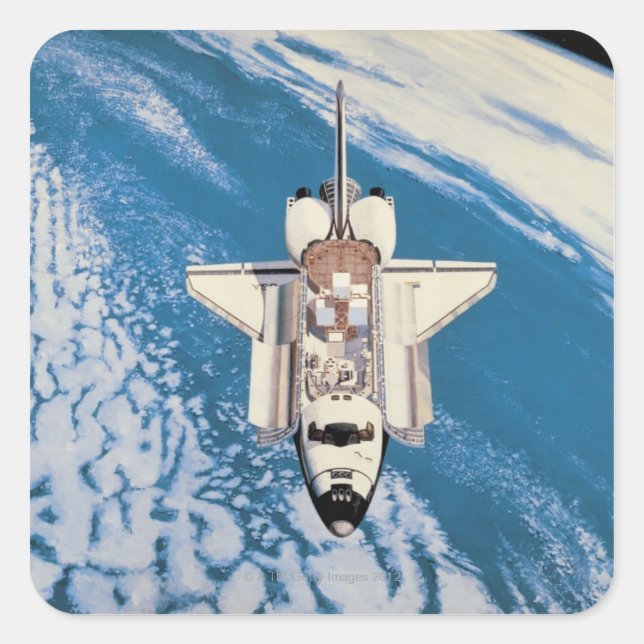 Space Shuttle im Orbit Quadratischer Aufkleber (Vorderseite)