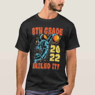 Spaceman Basketball 8. Klasse Abschluss 2022 Nail T-Shirt