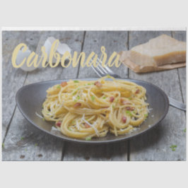 Spaghetti Carbonara Pasta mit Bacon und Parmesan Seidenpapier