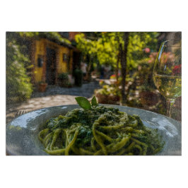 Spaghetti mit Creamy Spinach Sauce Schneidebrett