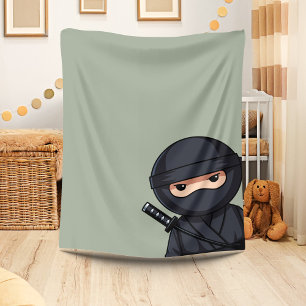 Spähender Ninja auf Hellgrün Fleecedecke