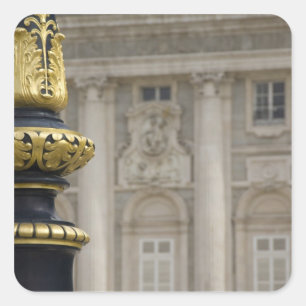 Spanien, Madrid. Königspalast, verzierte Goldlamp Quadratischer Aufkleber