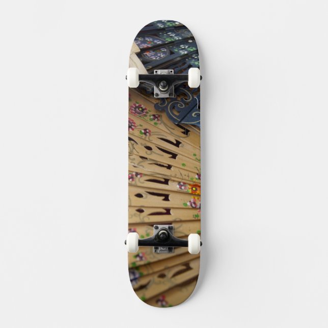 Spanien, Provinz Cadiz, Sevilla. Historischer Sant Skateboard (Vorderseite)