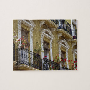 Spanien, Sevilla, Andalusien Geranien hängen über