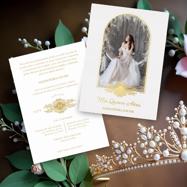 Spanisches Foto für Extravagante Goldene Arche Folieneinladung (Quinceañera Spanish Fancy Golden Arch Effect Photo Metallic Foil Invitation Cards.)