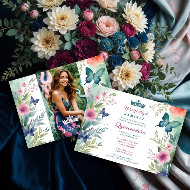 Spanish Charming Sweet Floral Garland Butterflies Einladung (Spanish Charming Sweet Floral Garland & Butterflies Photo Mis XV Años Teal & Hot Pink Invitations.)
