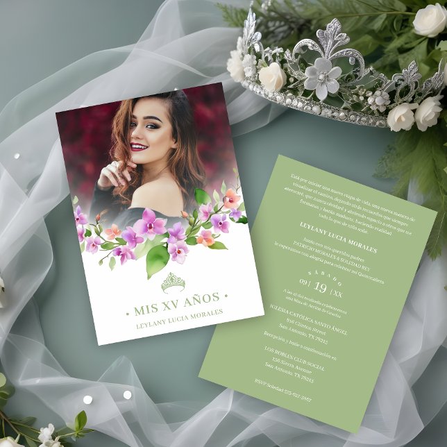 Spanish Green Princess Crown & Garland Mis XV Años Einladung (Spanish Green Princess Crown & Garland Mis XV Años Photo Invitation Card. )
