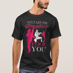 Sparring-Athletinnen japanische Kampfkunst Karate T-Shirt