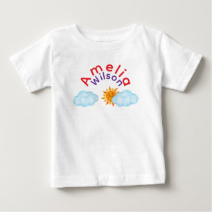 Spaß am Regenbogen-Namen-Wolke-Sonne-Himmel Baby T-shirt